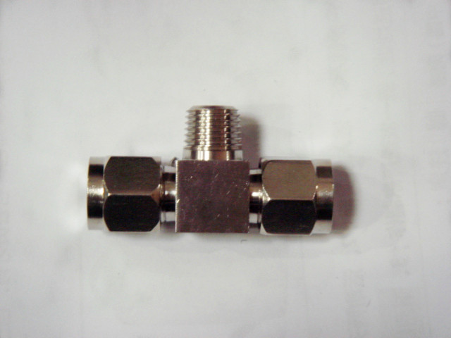 卡(kǎ)套式三通終端(duan)接頭