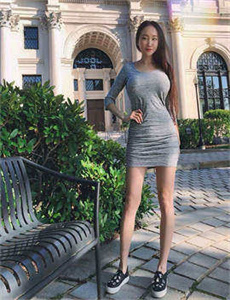金瓶梅三级ill-粉嫩的女同事24p