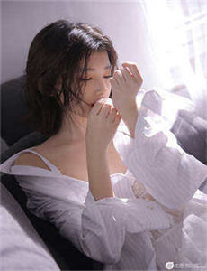 美女裸b照-浪漫樱花在线观看
